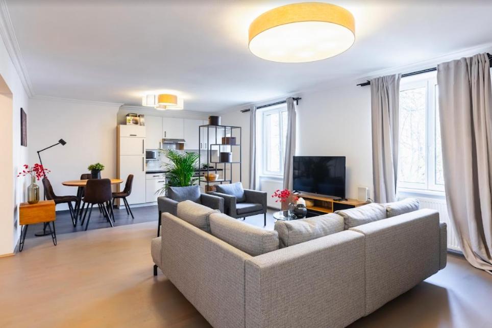 Experience Central Vienna From A Stylish And Modern Apartment ภายนอก รูปภาพ